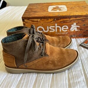 Cushe Manuka Lite Desert Chukka Ankle Boot Tan Suede Women’s 7